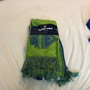 NWT Seattle Sounders Green and Blue‎ Scarf
